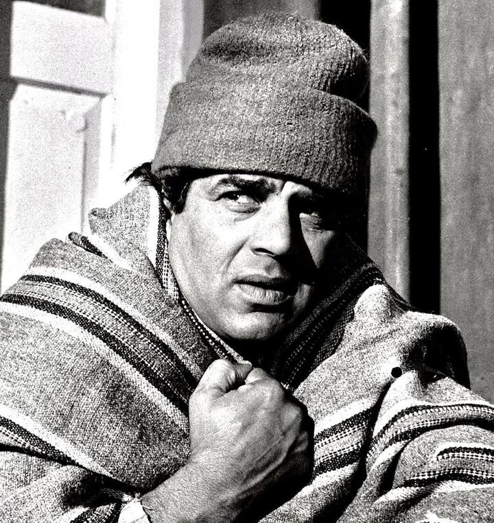 धर्मेंद्र यांनी हा व्हिडीयो सोशल मीडियावर शेअर केलाय, धर्मेंद्र हे सोशल मीडियावर फारच सक्रिय असतात ते नेहमी फोटो आणि व्हिडीओ शेअर करत चाहत्यांच्या संपर्कात राहण्याचा प्रयत्न करतात. (photo:aapkadharam/ig)