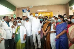 In Pics: కొండాపూర్‌లో 100 పడకల కొత్త ఫ్లోర్.. ప్రారంభించిన మంత్రి హరీశ్