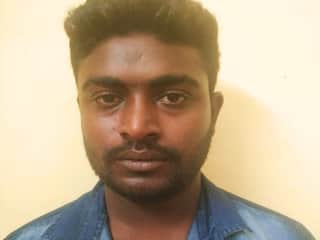 செல்போனுக்கு ஆசைப்பட்டு டாக்சி டிரைவரை கொலை செய்த ராணுவ வீரர்: மதுரை அருகே பயங்கரம்!