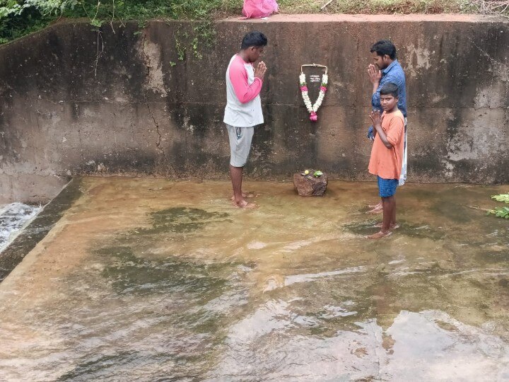 மதுரையில் 14 ஆண்டுக்கு பின் மறுகால் பாய்ந்த தண்ணீர் - பட்டாசு வெடித்து கொண்டாடிய கிராம மக்கள்