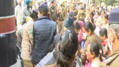 Raja Warring ਨੂੰ ਵੇਖਦਿਆਂ ਹੀ ਫੁੱਟ ਪਿਆ ਆਂਗਨਵਾੜੀ ਵਰਕਰਾਂ ਦਾ ਗੁੱਸਾ