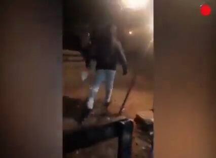 పాకిస్థాన్ లో రైలు ఆపేసిన ట్రైన్ డ్రైవర్.. వీడియో వైరల్ | ABP Desam