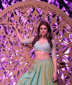 Shraddha Das: బోల్డ్ రోల్స్ కి సై అన్నా అర్థం చేసుకోరూ...