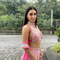 தோனி நாயகி கிரா அத்வானி புகைப்படங்கள்