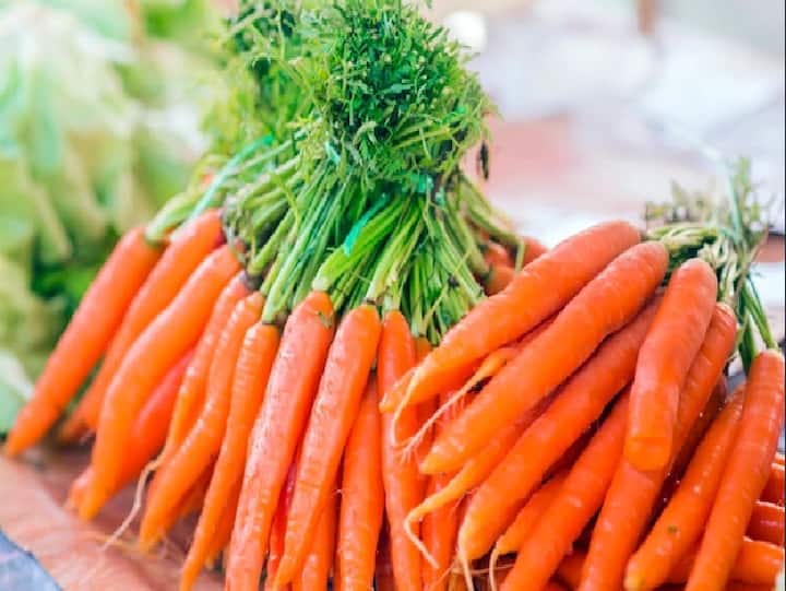 Health Benefits of Carrot know about the benefits of including carrot in your diet in winters Health Tips: सर्दियों में जरूर करें गाजर का सेवन, सेहत के साथ-साथ मिलेगी ग्लोइंग स्किन