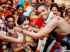 Nakshathra | கெட்டி மேளம்.. ட்ரெண்டிங்கில் நக்‌ஷத்ரா கல்யாணம்..