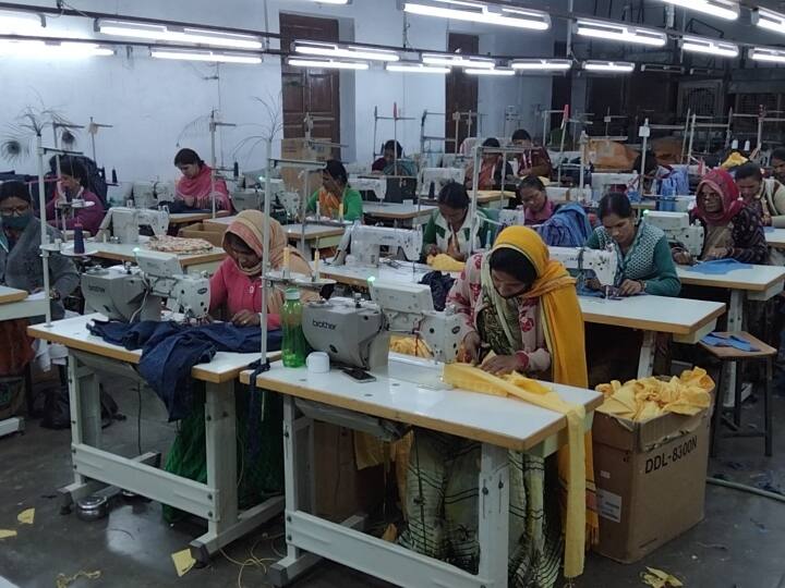 Udaipur women earning money working in sadhna sansthan brands associated with them ANN Rajasthan: उदयपुर में इस जगह काम कर बेसहारा महिलाएं कमा रहीं पैसा, इनसे जुड़े हैं बड़े-बड़े ब्रांड