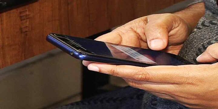 Cyber Criminals are taking over your phone to wipe out your money Cyber Crime:  మీ మొబైల్‌ ఫోన్‌ సేఫేనా! పూర్తి వివరాలు కోసం క్లిక్ చేయండి