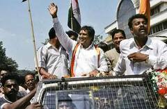 Actors Who Left Politics: આ 5 મોટા બોલિવૂડ એકટર્સનો રાજનીતિથી જલદી થયો મોહભંગ, નામ જાણીને ચોંકી જશો