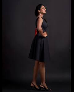 Eesha Rebba Photos: విచ్చుకున్న నల్లకలువలా తెలుగమ్మాయి ఈషా