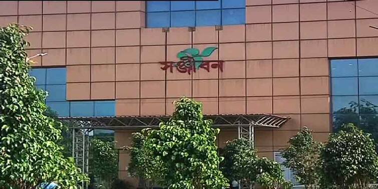 Howrah: Critical operation at Sanjiban Hospital saved life of a new born Howrah: জন্মের পর পেটে ছিল না চামড়ার আস্তরণ, জটিল অস্ত্রোপচারে বাঁচল সদ্যোজাতর প্রাণ