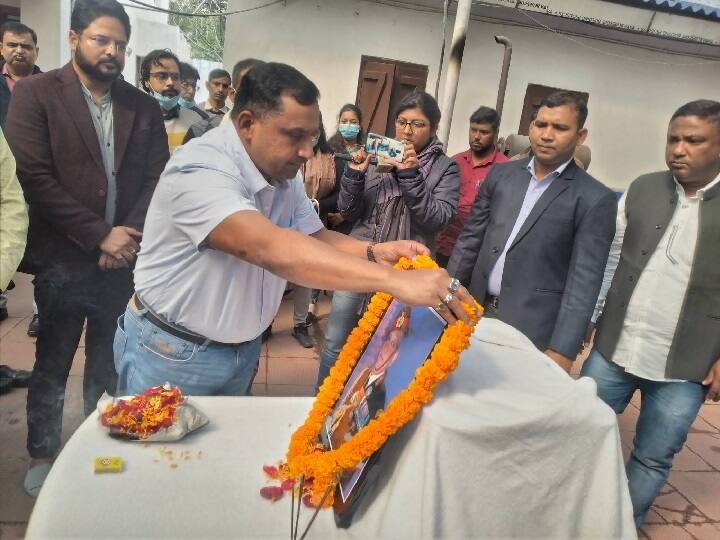 CDS Bipin Rawat Death jharkhand health Minister Banna Gupta paid tribute, demands high level investigation CDS Bipin Rawat Death: झारखंड सरकार में मंत्री बन्ना गुप्ता ने दी श्रद्धांजलि, बोले- हेलिकॉप्टर हादसे की हो उच्चस्तरीय जांच