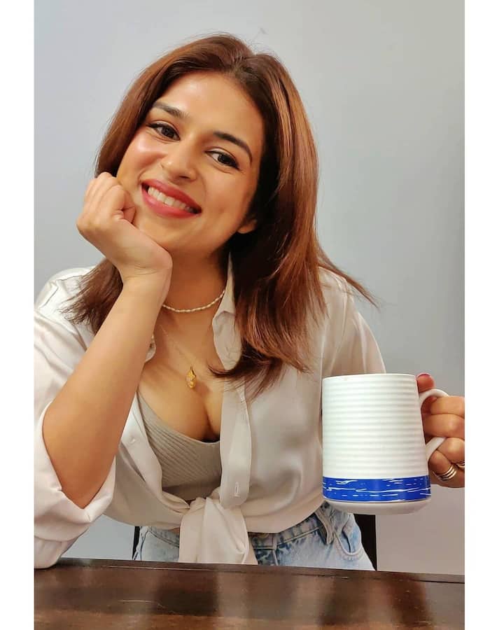 శ్రద్ధాదాస్ ( Image Credit: Shraddha Das/Instagram)