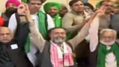 Farmers Protest Ends: दिल्ली के बॉर्डर पर झूमते-गाते किसान, देखिए तस्वीरें