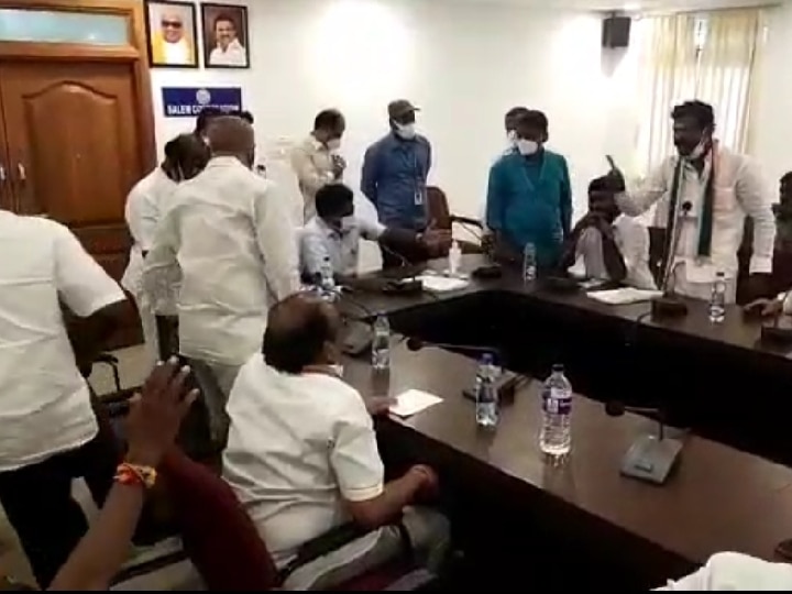 Watch Video:அரசியல்ல இதெல்லாம் சாதாரணமப்பா...! - போட்டோவுக்கு போஸ் கொடுக்க அரசியல் கட்சிகளிடையே போட்டா போட்டி