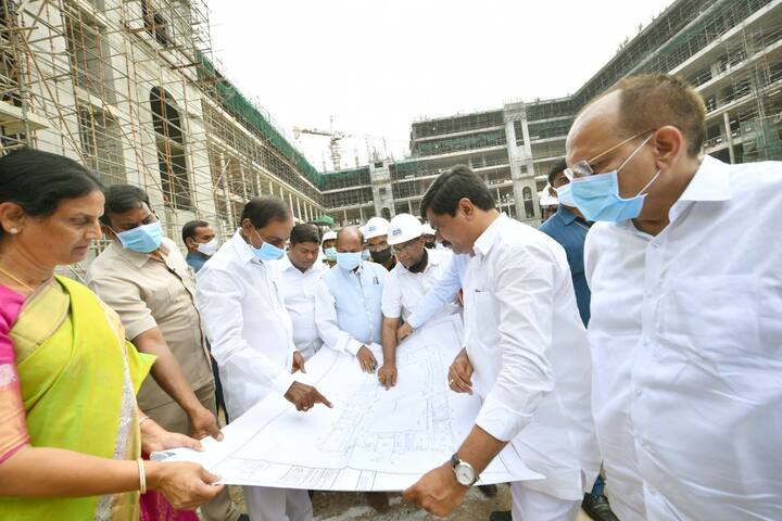 కాంక్రీట్ నిర్మాణం పూర్తి చేసుకుంటూ తుది మెరుగులకు సిద్ధమవుతున్న సచివాలయ భవన నిర్మాణ పనులను సీఎం కేసీఆర్ క్షుణ్ణంగా పరిశీలించారు.
