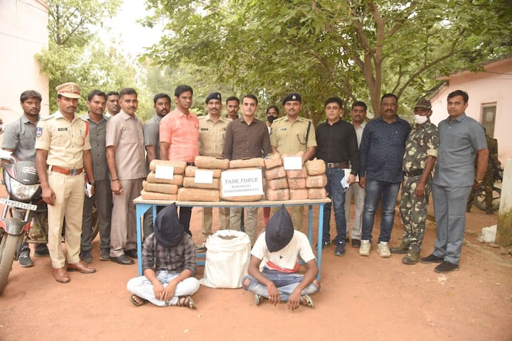 police arrested 2 smugglers in warangal Ganja: గంజాయి తరలిస్తున్న అంతర్ రాష్ట్ర స్మగ్లర్లు అరెస్టు
