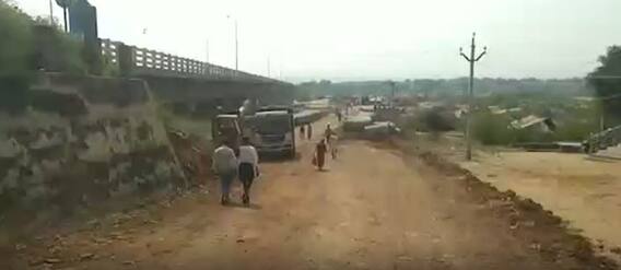 Kadapa: ఆ గ్రామాలకు రహదారిలేదు..నదిలోనే అగచాట్లు