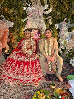 Lalu Prasad Yadav से Mukhtar Abbas Naqvi तक, इन नेताओं के बच्चों ने धर्म की दीवार तोड़ रचाई शादी