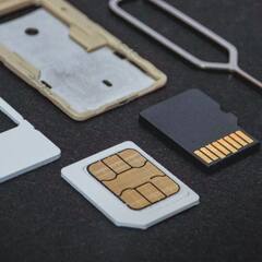 Sim Card Use Rule : আপনি কি এই সংখ্য়ার বেশি সিম ব্যবহার করেন? সরকার ব্যবস্থা নিতে পারে কিন্তু