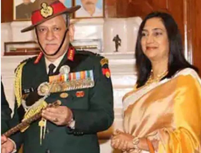 शाम 4 बजे के बाद सीडीएस और उनकी पत्नी का अंतिम संस्कार सेना के आधिकारिक शमशान घाट बरार स्कवॉयर में किया जाएगा.