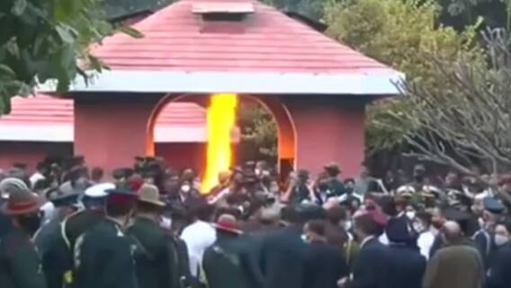 सवालों में उलझा CDS Gen Bipin Rawat का हेलिकॉप्टर हादसा | इंडिया चाहता है | 10.12.2021