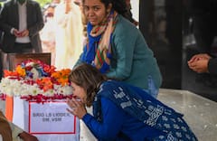 'দু:খ আগলে বিদায়', ব্রিগেডিয়ার লিড্ডারের শেষকৃত্যে কান্নায় ভেঙে পড়লেন স্ত্রী-কন্যা