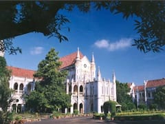 MP News: क्लास फोर कर्मचारियों की भर्ती में ट्रांसजेंडर की अनदेखी पर HC ने राज्य सरकार को जारी किया नोटिस