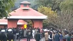 Bipin Rawat Last Rite : মুখাগ্নি করলেন মেয়েরা, সম্পন্ন জেনারেল বিপিন রাওয়াতের শেষকৃত্য|Bangla News