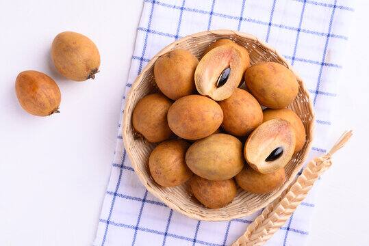 Benefits of Chikoo: Chikoo Benefits:  Reasons Why to Add Chiku to Your Diet Benefits of Chikoo: સવારે ખાલી પેટે ચીકુ ખાવાના છે અઢળક ફાયદા, જાણીને ચોંકી ઉઠશો