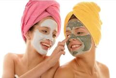 Skin Care Tips : हिवाळ्यात मुलायम आणि चमकदार त्वचा हवीये? ट्राय करा 'हे' घरगुती फेसपॅक