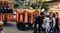 Bipin Rawat Last Rite : গান ক্যারেজ থেকে তোপধ্বনি, কী কী প্রোটোকল মেনে জেনারেলকে শেষ বিদায়?|Bangla News