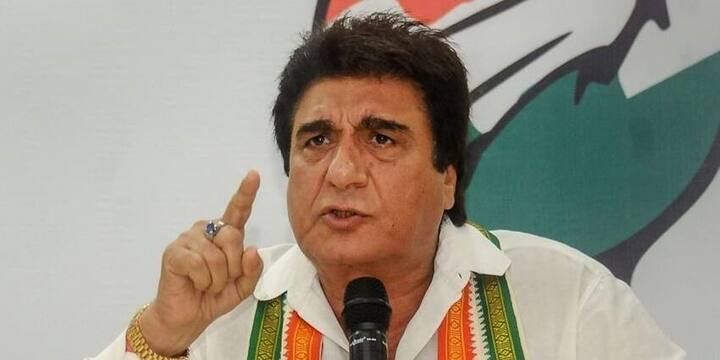 राज बब्बर भी हिंदी फिल्मों का बड़ा नाम रहे हैं. वह कांग्रेस पार्टी में हैं. राज बब्बर की गिनती कांग्रेस के बड़े नेताओं में होती है. राज बब्बर फिरोजाबाद और आगरा से लोकसभा सांसद रह चुके हैं.