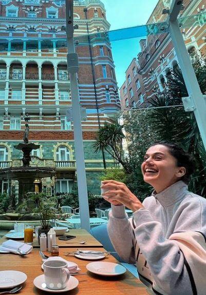 மீன் கொத்தியப் போல நீக்கொத்துற ஆள..