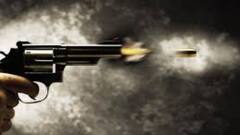 Shootout: সাতসকালে রিজেন্ট পার্ক এলাকায় চলল গুলি, গুলিবিদ্ধ ২ TMC-কর্মী | Bangla News