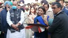 Tamil Nadu Chopper Crash: ব্রিগেডিয়ার লিড্ডারের শেষকৃত্যে উপস্থিত স্ত্রী ও কন্যা | Bangla News