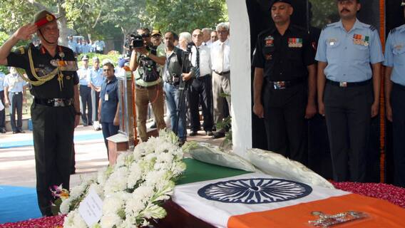 Bipin Rawat's LAST JOURNEY: With tri-colour in hand, youngsters raise Bharat Mata Ki Jai slogans