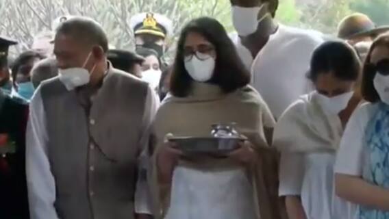 Farewell, CDS Rawat: India salutes martyrs, grieving family bids last goodbye | Master Stroke ( 10.12.2021)