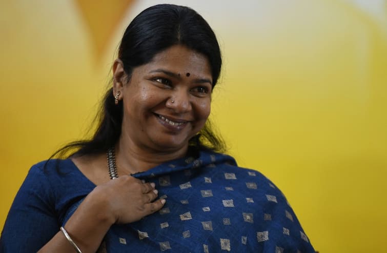 DMK MP Kanimozhi Stutters While Saying 'Aatmanirbhar' in LS, Says Will Speak In Tamil Henceforth - WATCH Video DMK MP Kanimozhi Stutters While Saying 'Aatmanirbhar' in LS, Says Will Speak In Tamil Henceforth - WATCH Video