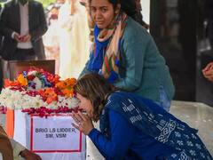 “என் அப்பாதான் எனக்கு ஹீரோ; அவர் நினைவோடு பயணிப்பேன்” - எல்.எஸ்.லிடரின் 17 வயது மகள் ஆஷ்னா உருக்கம்