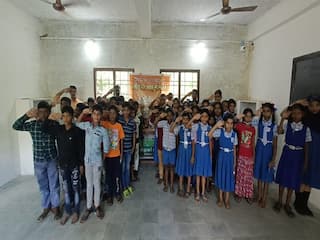 திருவாரூரில் முப்படைகளின்  தளபதி பிபின் ராவத்துக்கு அஞ்சலி செலுத்தும் விதமாக அமைதி பேரணி