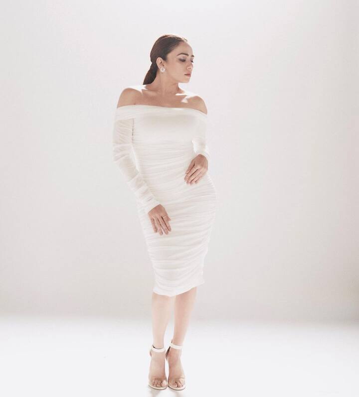 ‘नटरंग’ आणि ‘कट्यार काळजात घुसली’ यांसारख्या सिनेमांतून संपूर्ण महाराष्ट्राचे प्रेम मिळवणारी अभिनेत्री म्हणजे अमृताने खानविलकर.  (Photo:@amrutakhanvilkar/IG)