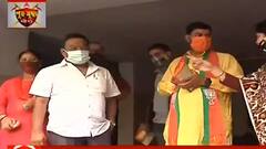 Kolkata Municipal Election 2021: দোরগোড়ায় পুরভোট, BJP প্রার্থীর সমর্থনে শমীকের প্রচার। Bangla News