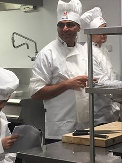 Viswanathan Anand birthday : भारताचा जगज्जेता बुद्धिबळपटू विश्वनाथन आनंद  साजरा करतोय आपला 52 वा वाढदिवस