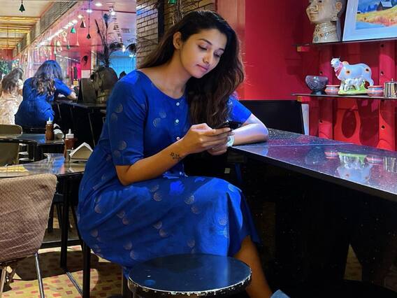 Priya BhavaniShankar pics: ‘என்ன நான் செய்வேன் உன்னோடு சேர..!’ - ப்ரியா பவானியின் லேட்டஸ்ட் க்ளிக்ஸ்..! Priya BhavaniShankar pics: ‘என்ன நான் செய்வேன் உன்னோடு சேர..!’ - ப்ரியா பவானியின் லேட்டஸ்ட் க்ளிக்ஸ்..!
