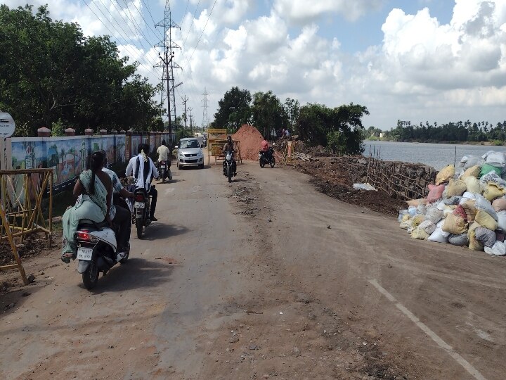 கடலூர் ஆட்சியர் அலுவலகம் அருகே மண் அரிப்பால் பழுதான சாலை  தற்காலிக  சீரமைப்பு