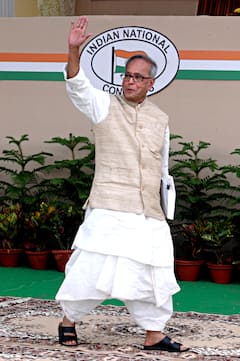 Pranab Mukherjee Birth Anniversary: কলেজে অধ্যাপনা থেকে রাইসিনা হিলস : জন্মদিনে ফিরে দেখা প্রণব মুখোপাধ্যায়ের জীবনের নানা কথা