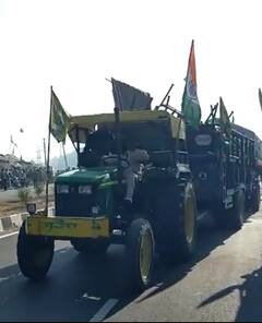 Farmer Protest : ਦਿੱਲੀ ਨੈਸ਼ਨਲ ਹਾਈਵੇ 'ਤੇ ਦਿੱਲੀ ਬਾਰਡਰਾਂ ਤੋਂ ਵਾਪਸ ਪਰਤ ਰਹੇ ਕਿਸਾਨ ਨੱਚ-ਗਾ ਕੇ ਮਨਾ ਰਹੇ ਜਸ਼ਨ, See Photos