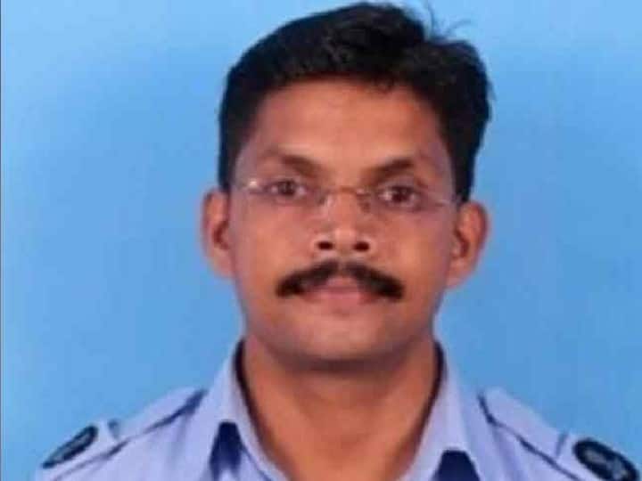 The body of Pradeep, who died in a Coonoor helicopter crash, has been flown to Thrissur குன்னூர் ஹெலிகாப்டர் விபத்தில் உயிரிழந்த பிரதீப்பின் உடல் திருச்சூர் கொண்டு செல்லப்பட்டது