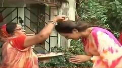 Kolkata Municipal Election 2021: প্রচারের মাঝে দুপুরে সুষম আহারই অনন্যার পরিশ্রমের রসদ। Bangla News